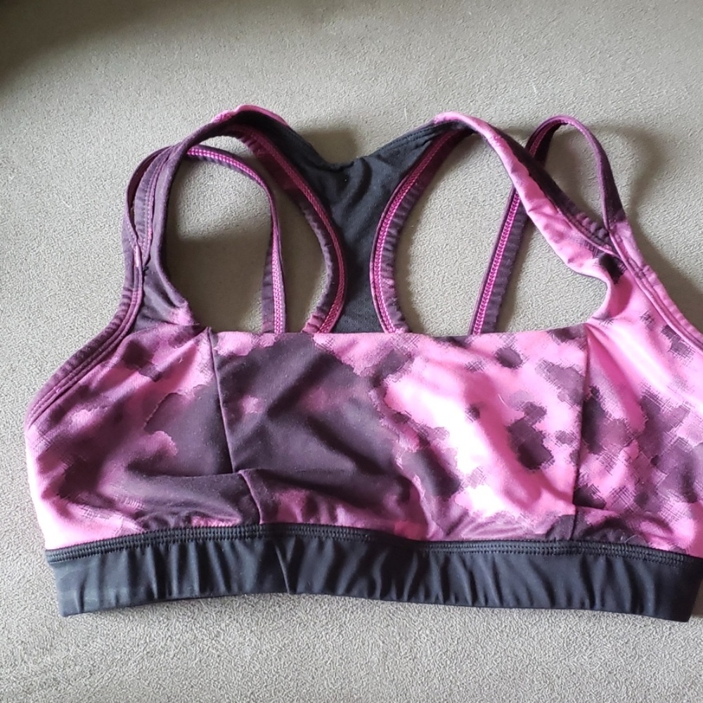 Lululemon sports bra